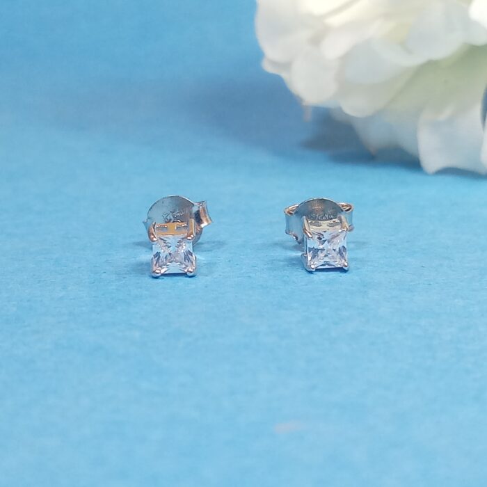 Classic Men's Square Solitaire Stud Earrings – Premium Finish