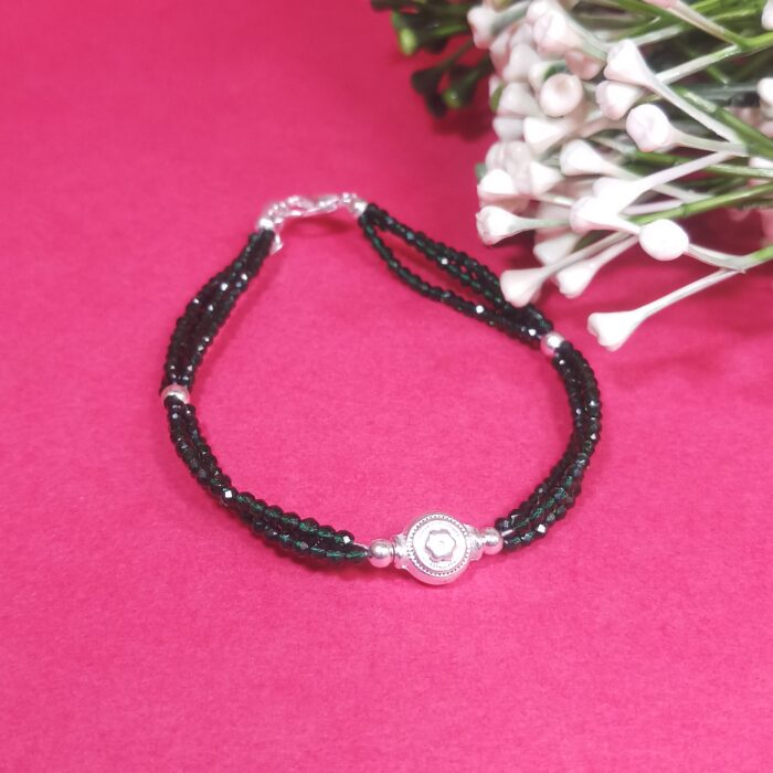 Minimalist Silver Bracelet for Women – Everyday Elegance