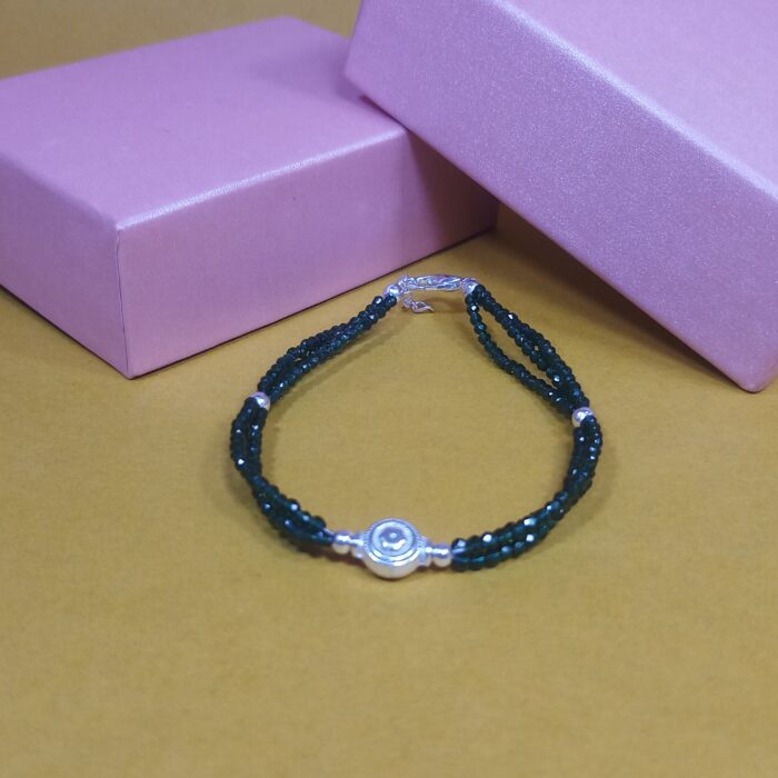 Minimalist Silver Bracelet for Women – Everyday Elegance