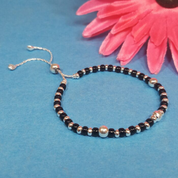 Minimalist Evil Eye Bracelet – Everyday Elegance & Protection