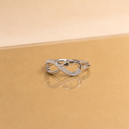 Minimalist Silver 925 Infinity Ring – Classic & Stylish