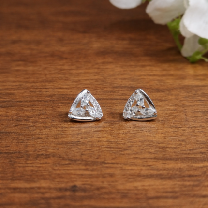 Elegant 925 Sterling Silver Earrings – Timeless Beauty