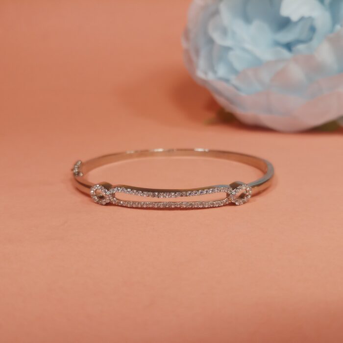 Handcrafted 925 Silver Kada for Women – A Touch of Tradition
