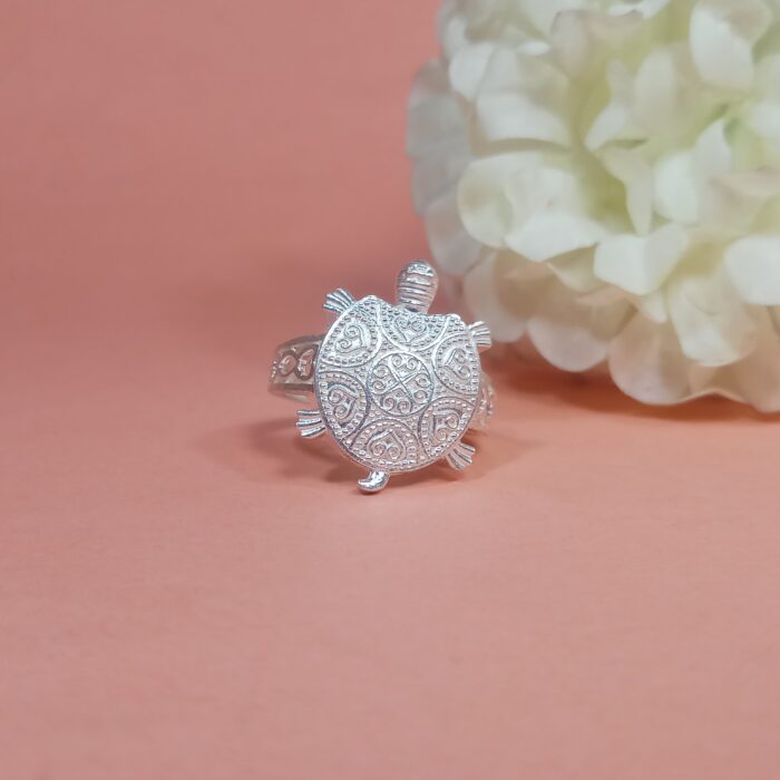 Elegant Pure Silver Tortoise Ring – Symbol of Longevity & Strength