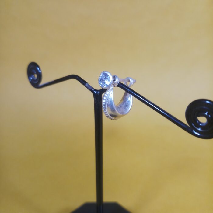 Bold Brilliance: Pure Silver Men's Earring (single piece)