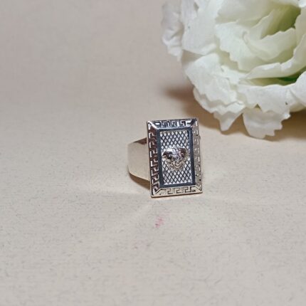 Elegant 925 Silver Queen Ring for Women