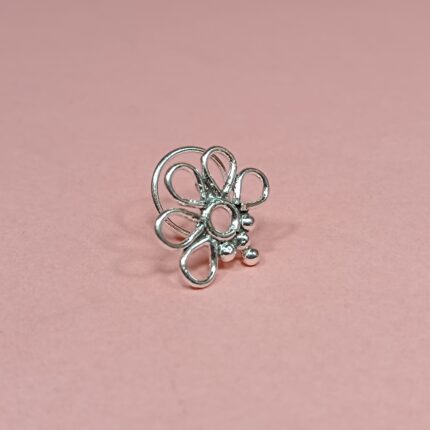Artistic Silver Loop-Petal Nose Pin: Modern Floral Design