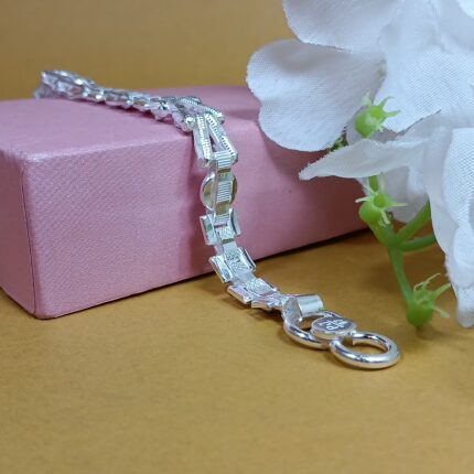 Pure Silver Designer Bracelet – Bold Geometric Chain Craft