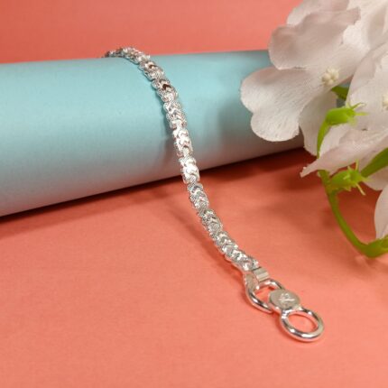 Pure Silver Textured Loop Bracelet – Elegant & Timeless Design