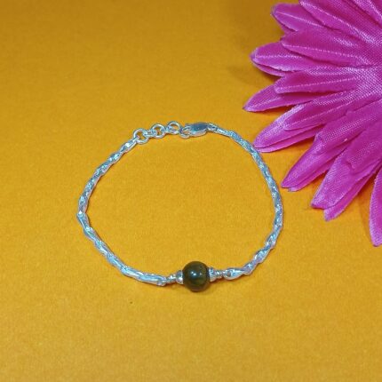 Elegant Pure Silver Bracelet with Tiger Eye