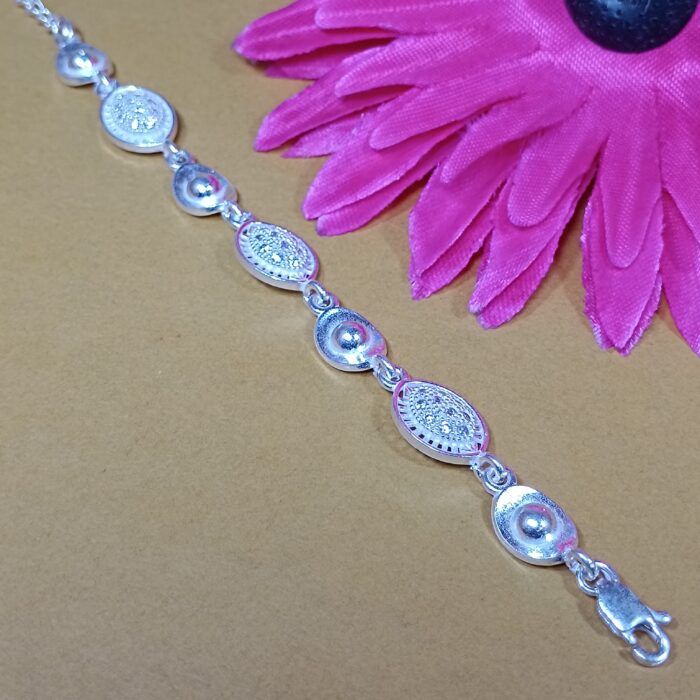 Pure Silver Designer Bracelet – Elegant Textured Oval & Round Charm Design