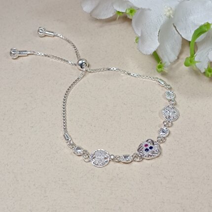Pure Silver Adjustable Bracelet – Elegant Oval Charm Design with Delicate Detailing