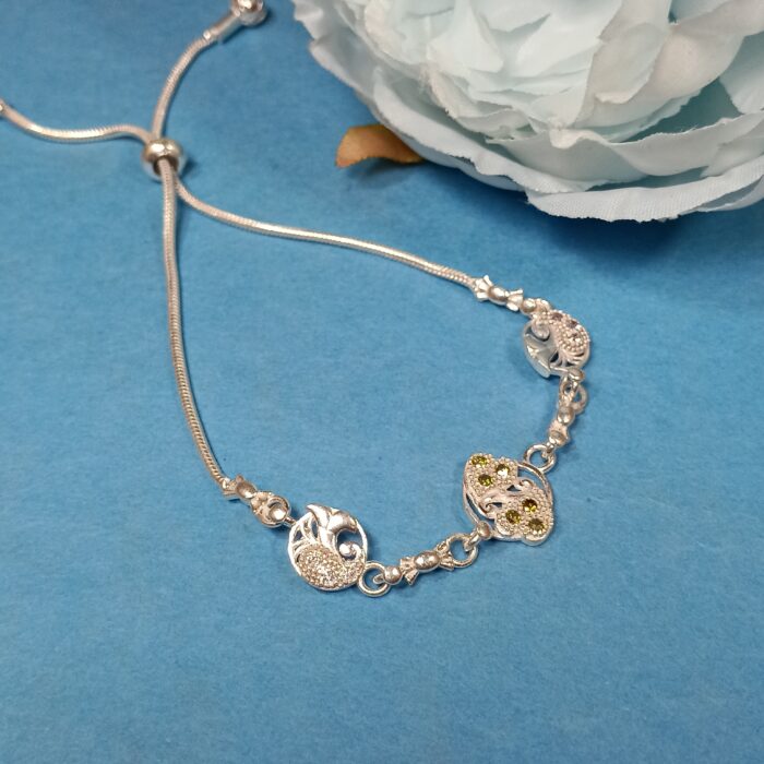 Emerald Bloom Pure Silver Bracelet – Adjustable Artistic Charm Design