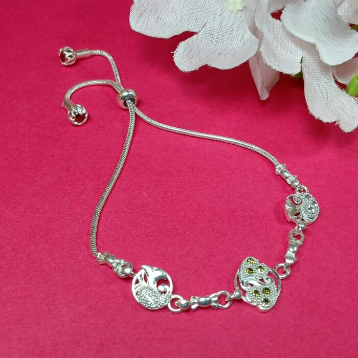 Emerald Bloom Pure Silver Bracelet – Adjustable Artistic Charm Design