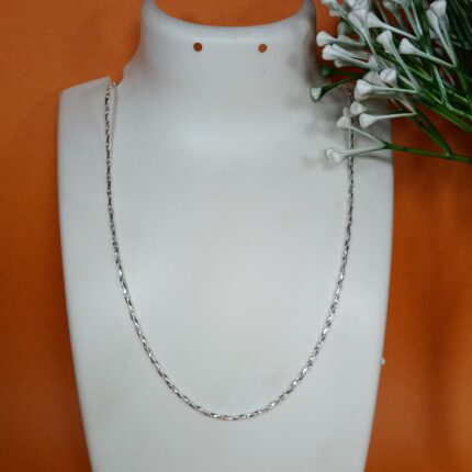 Pure Silver Twisted Link Chain – Elegant Minimalist Design