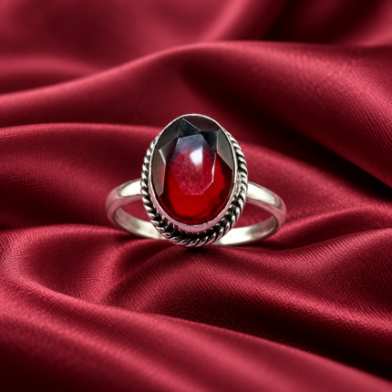 925 Sterling Silver Red Cut Stone Oval Ring