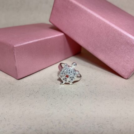 Elegant Silver Turtle Ring