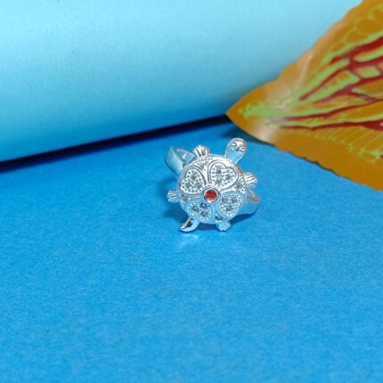 Elegant Silver Turtle Ring
