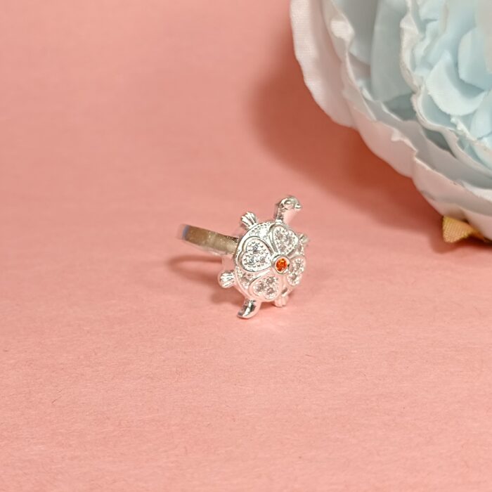 Elegant Silver Turtle Ring
