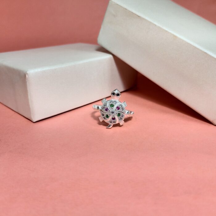 Elegant Silver Turtle Ring