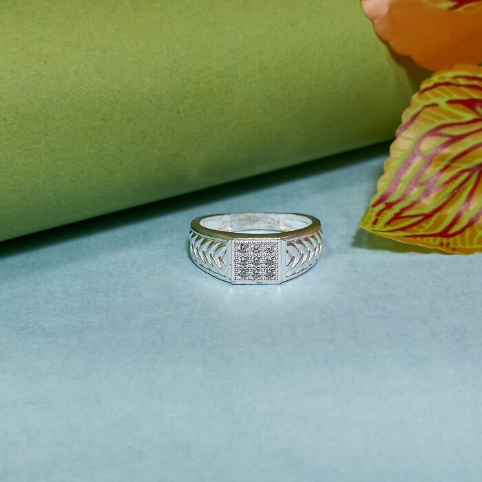 Leaf Crest Pure Silver Ring