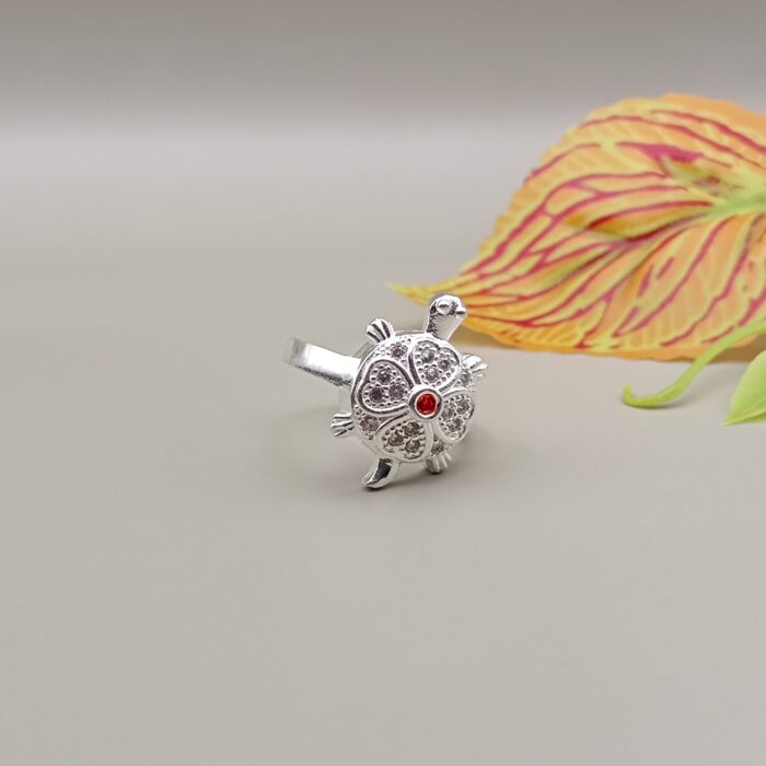 Elegant Silver Turtle Ring