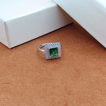 Emerald Green Princess Cut 925 Silver Ring