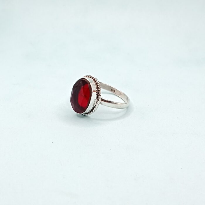 925 Sterling Silver Red Cut Stone Oval Ring