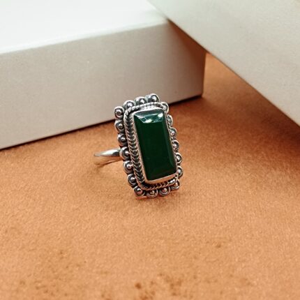 925 Sterling Silver Green Rectangular Stone Vintage Ring