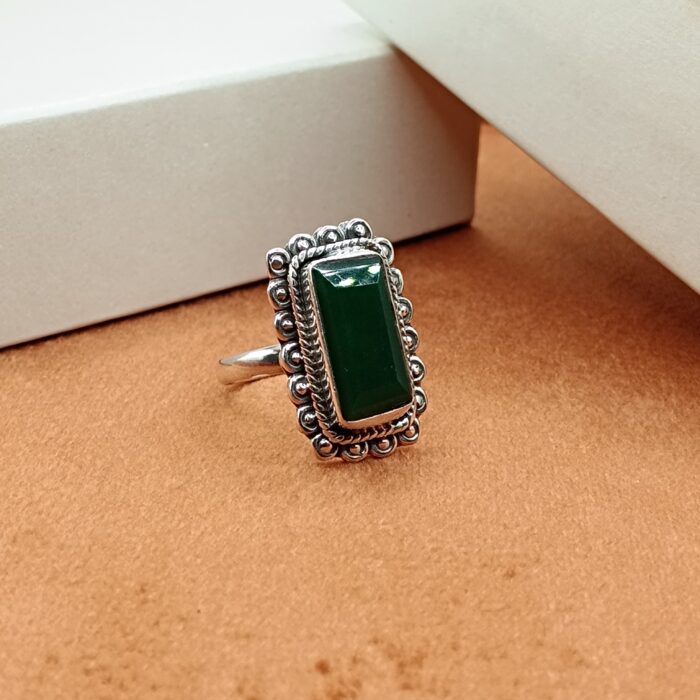 925 Sterling Silver Green Rectangular Stone Vintage Ring