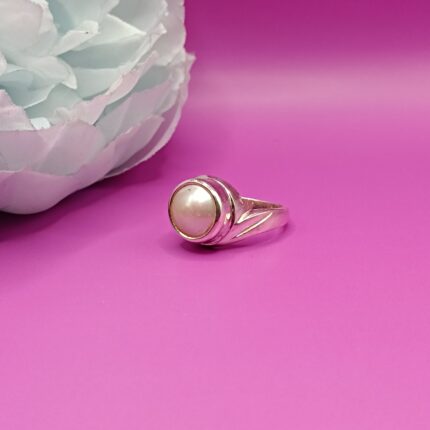 925 Silver Ring with Round Pearl Stone