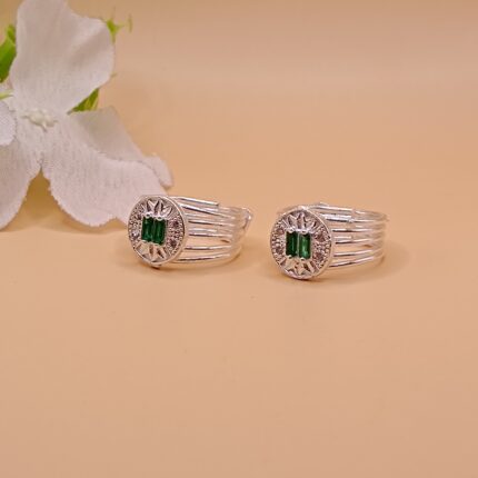 lotus-green-stone-pure-silver-toe-ring