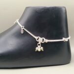 Elegant Pure Silver Floral Payal