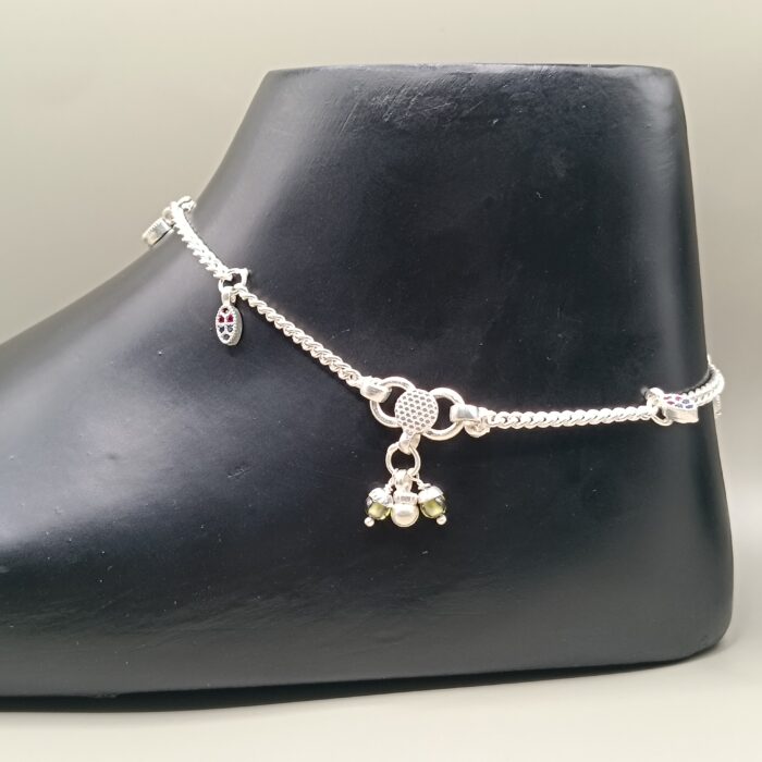 Elegant Pure Silver Floral Payal