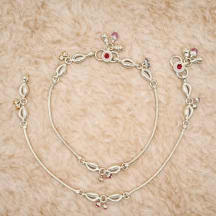 Pure Silver Floral Leaf Payal