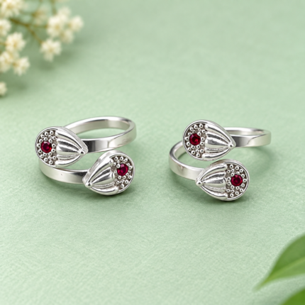 Pure Silver Swirl Stone Toe Ring