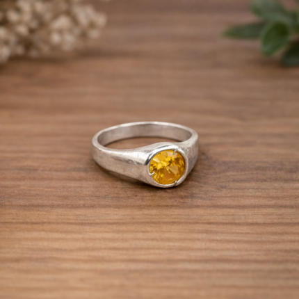 Pure Silver Ring with Yellow Stone – Radiant Elegance