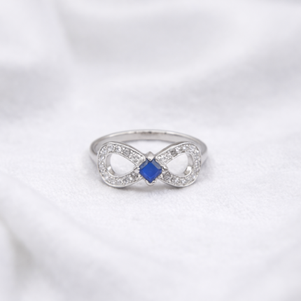 Elegant Pure Silver Ring with Blue Stone