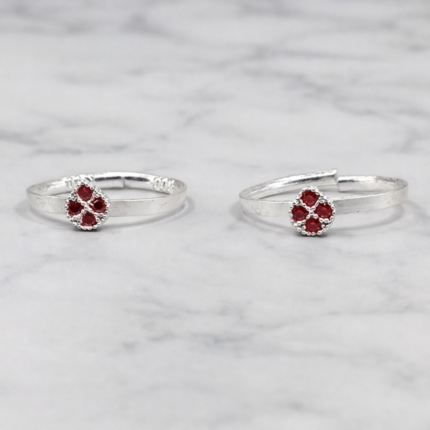 Pure Silver Oval Toe Ring with Fanta Stone