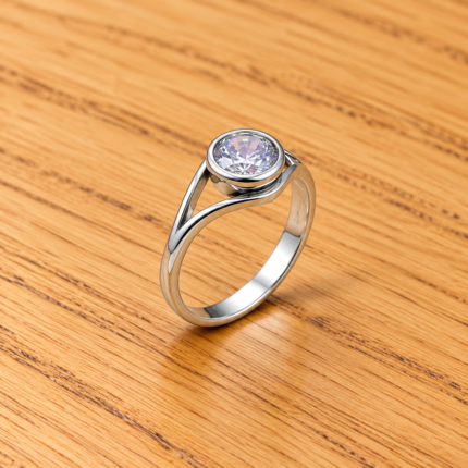 Sparkling Round Solitaire Pure Silver Ring