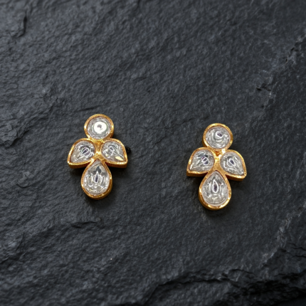 Minimal Gold Polish Earrings with Teardrop Design