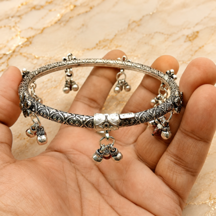 Silver Leg Kada for Ladies – Classic Indian Anklet